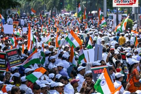 Mass protests demanding poll chief resignation shake India for third day