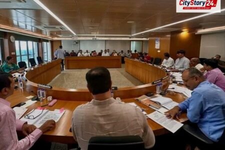 Gandhinagar: AAP MLA Hemant Khava joins Panchayati Raj committee meeting