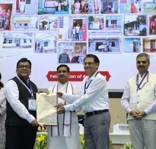 Uttarakhand Excels in Pradhan Mantri Awas Yojana (Urban) 2.0, Honored as the Best Performing State Nationally