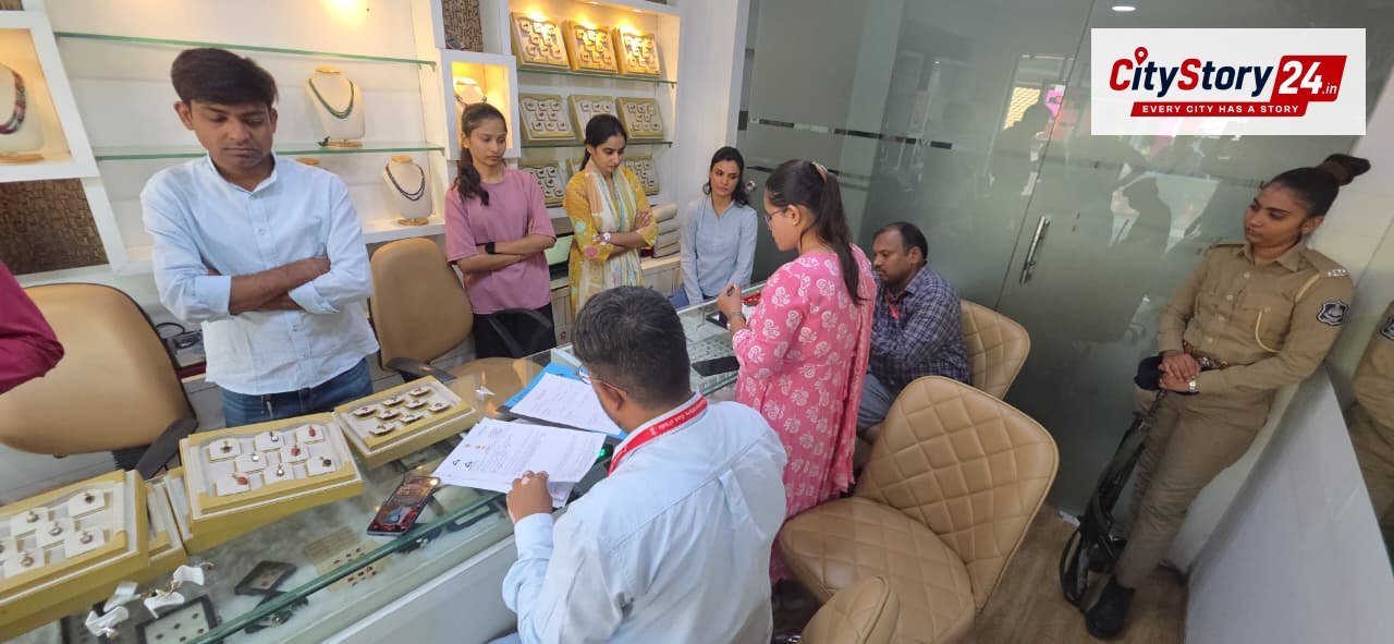 JEWELLERY WITH FAKE HALLMARK (WITHOUT HUID) SEIZED BY BIS AHMEDABAD