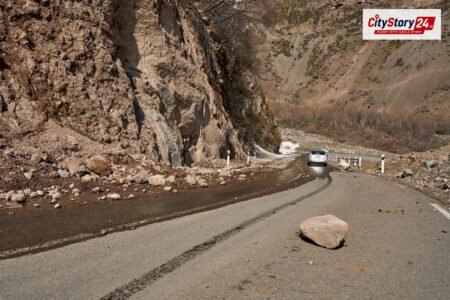 Representative image: mountain road India accident