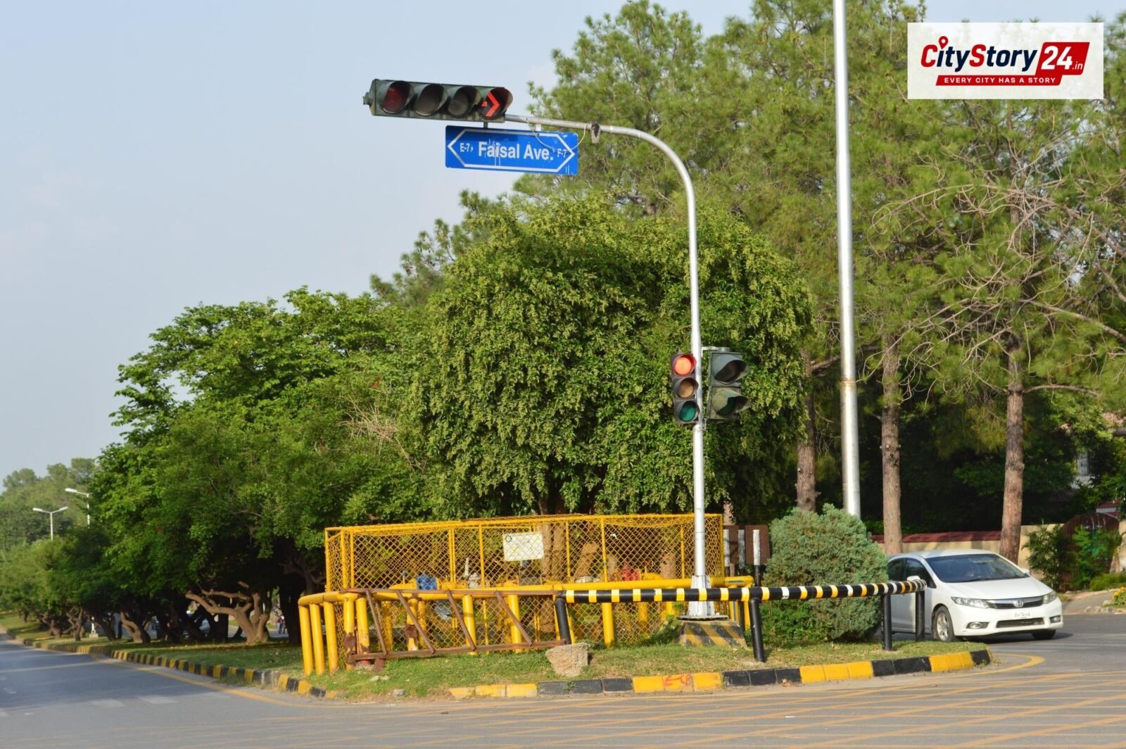 Representative image: Delhi traffic police barricade road