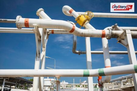 Representative image: oil pipeline refinery