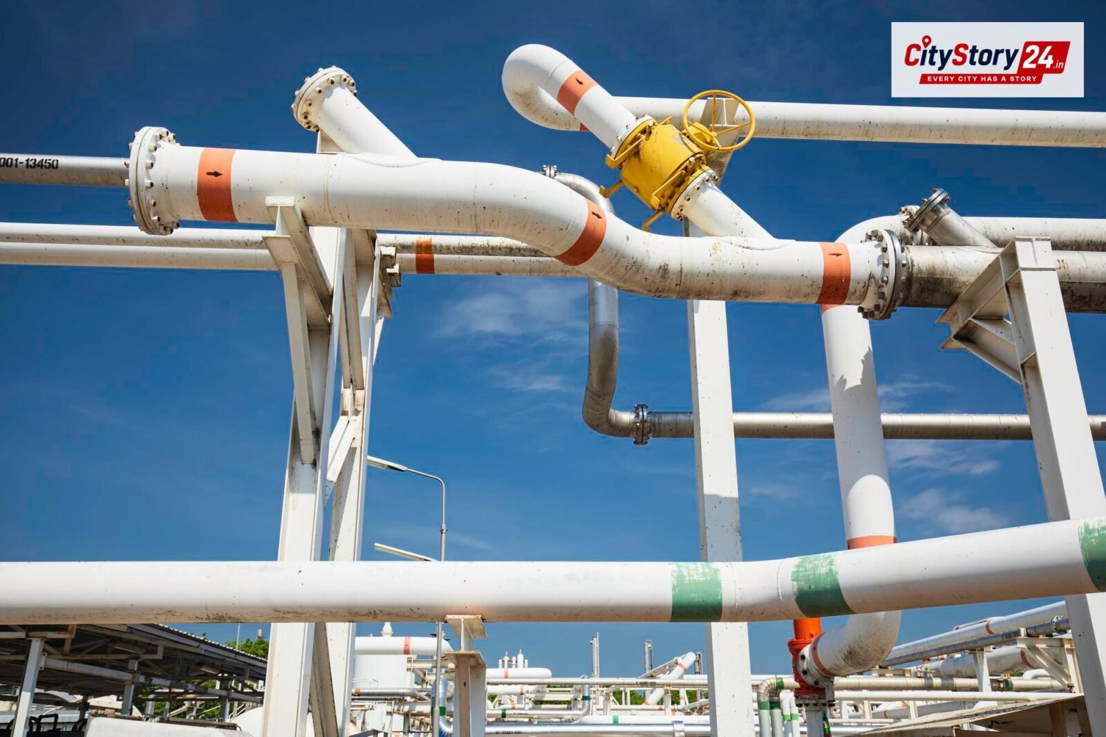 Representative image: oil pipeline refinery