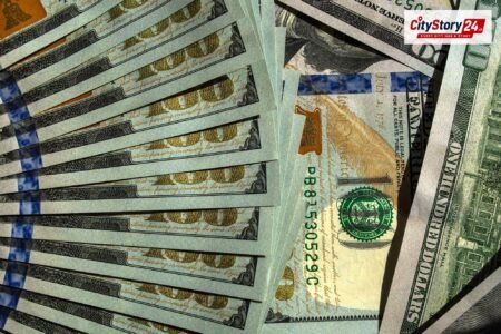 Representative image: US dollar banknotes currency exchange