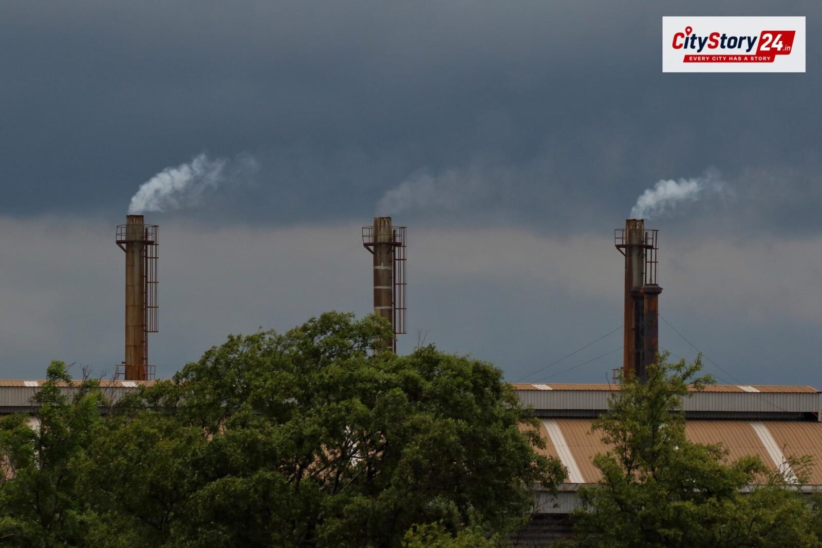 Representative image: carbon emissions factory chimney India